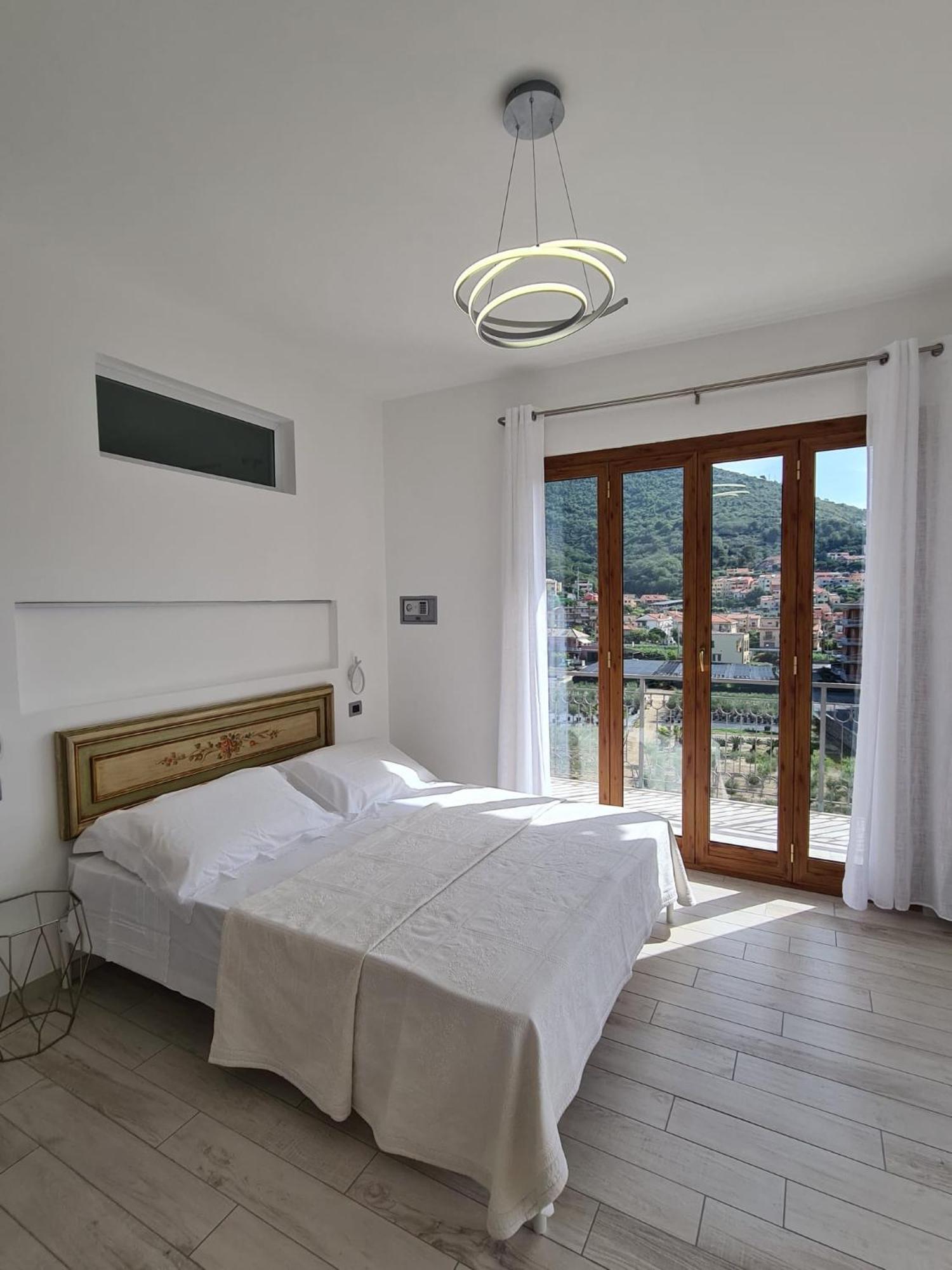 Villa Mafalda Pietra Ligure Exterior foto